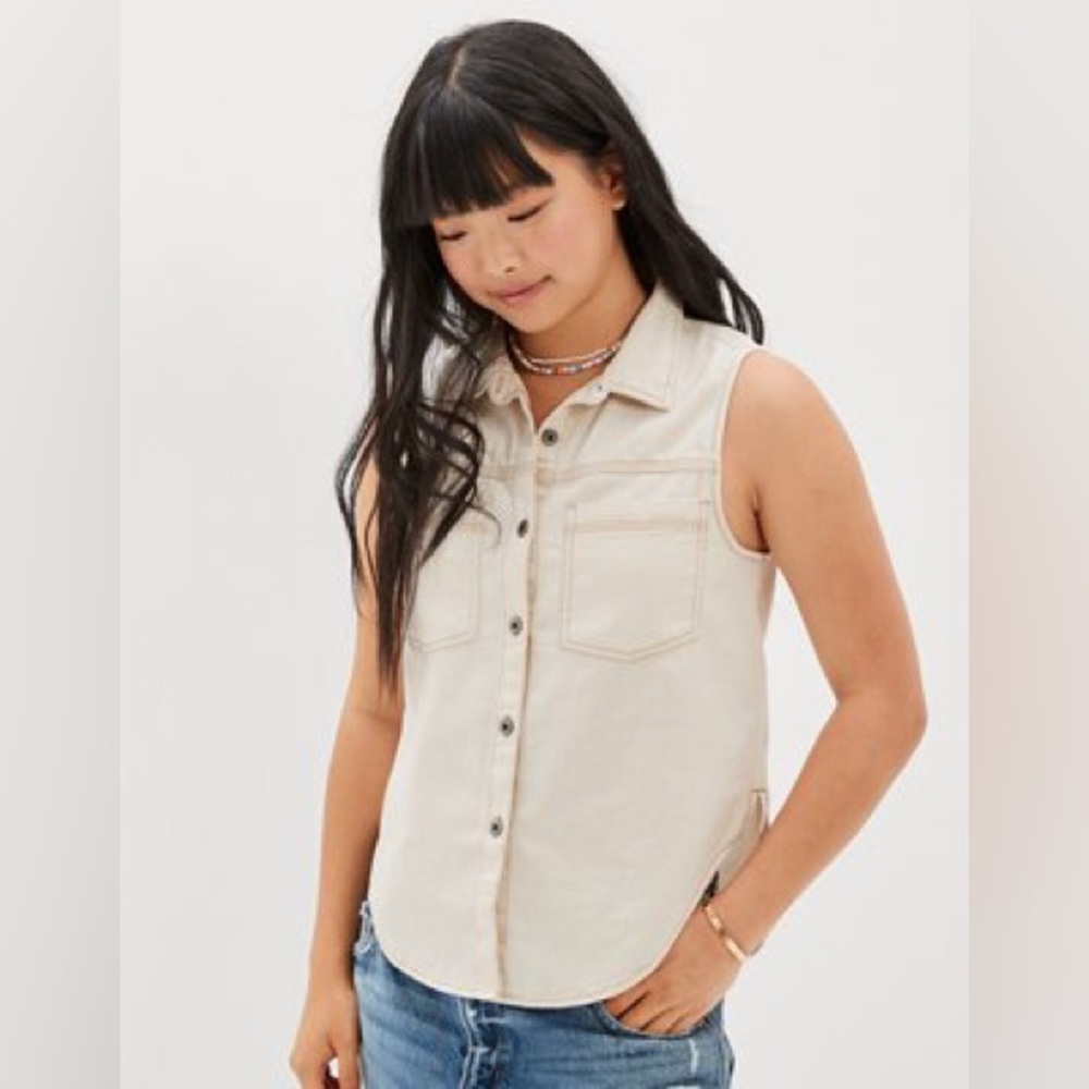 AE WHITE BUTTON-UP DENIM VEST